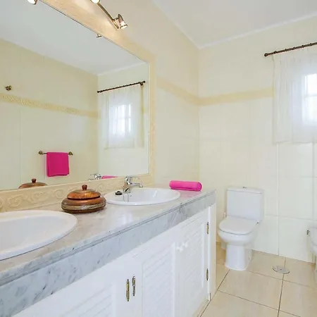 Puerto Del Carmen Sleeps 6 Wifi T707636 Villa Puerto del Carmen (Lanzarote)